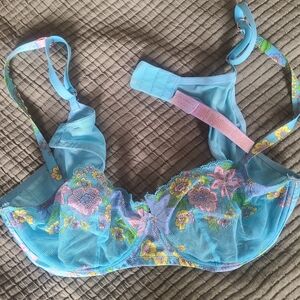 Savage X Fenty Floral Lace Bra - Blue and Pink
